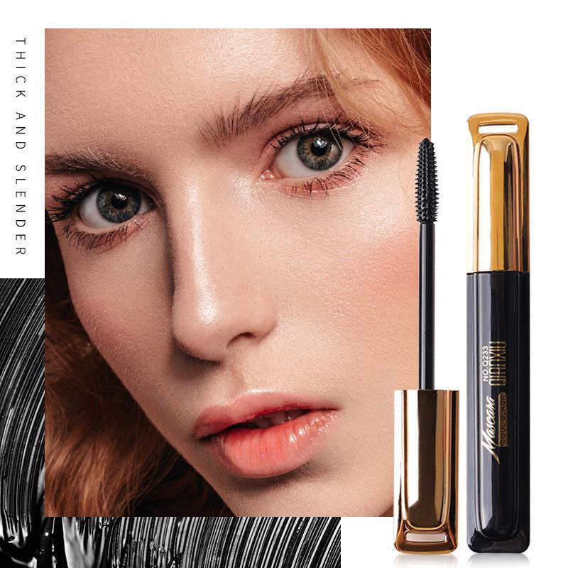 4D Waterproof Mascara – Smudge-Proof, Non-Caking & Long-Lasting Volume