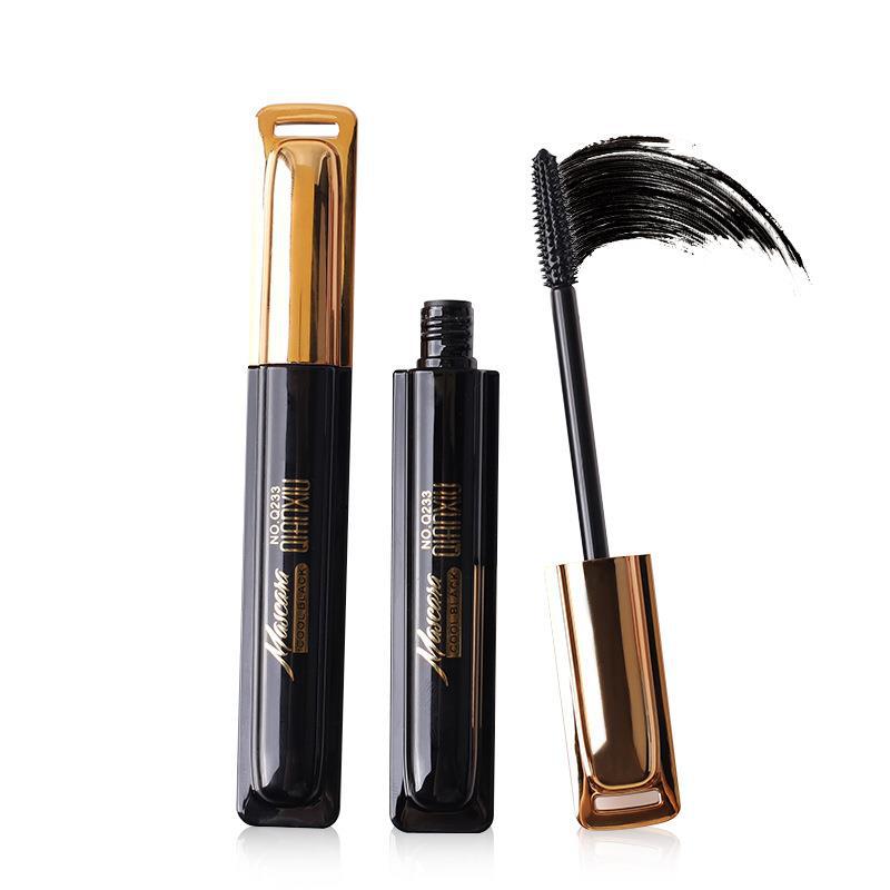 4D Waterproof Mascara – Smudge-Proof, Non-Caking & Long-Lasting Volume